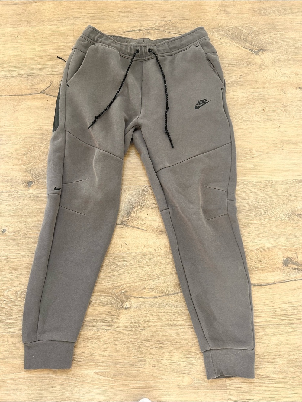 Nike Tech Fleece Sweatpants Jogger Pants Marsh Green Mens Large worn once